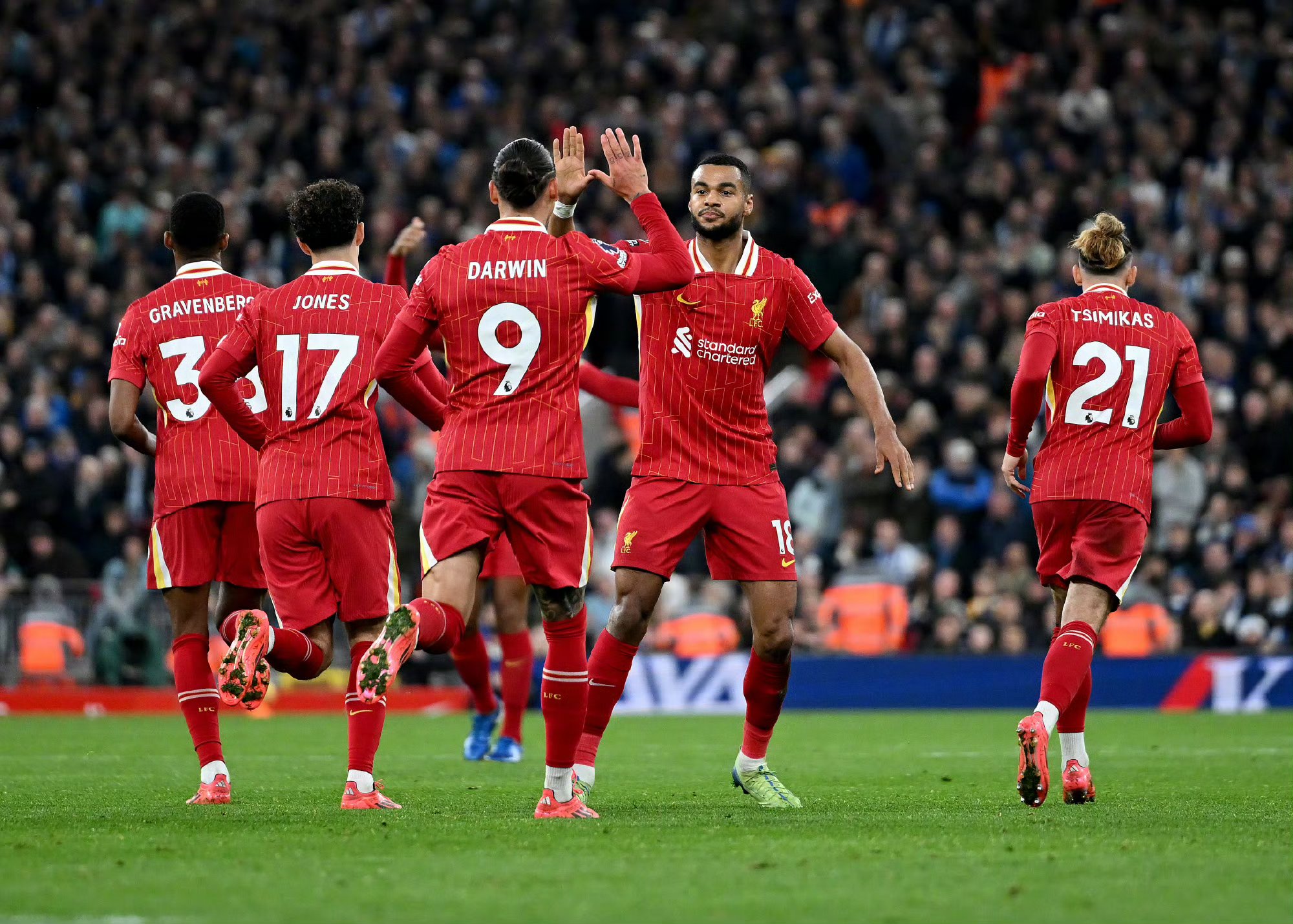 雷竞技官网入口 -布莱顿迎欧联关键赛，冲刺阶段强势反弹，赛场秩序良好，赛程密集仍需轮换 