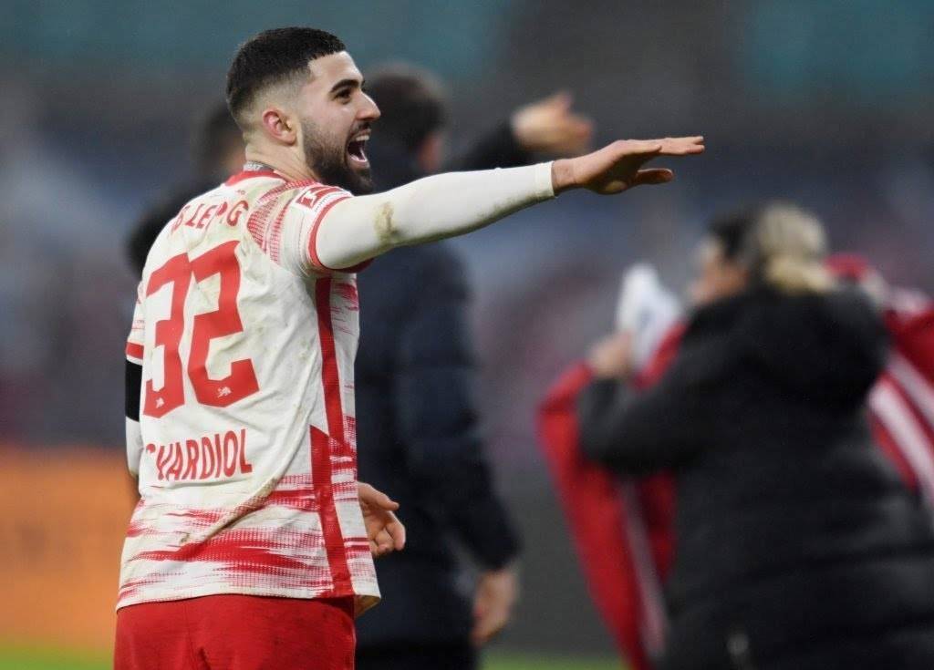 赛后阿贾克斯调整名单以备全明星赛风云突变莱比锡今夜刷新队史纪录，现场解说直呼：库里在TES比赛中险胜 